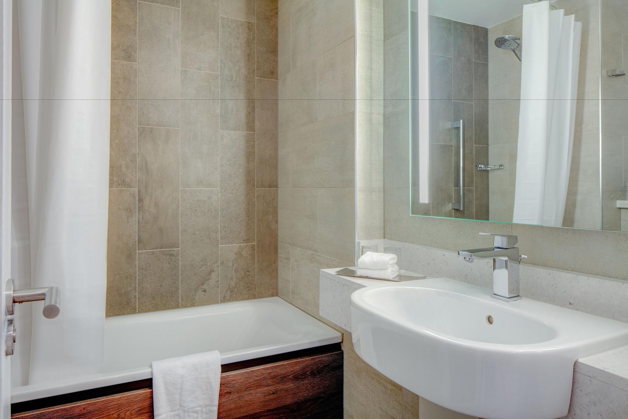 Hilton Edinburgh Carlton Hotel Екстериор снимка